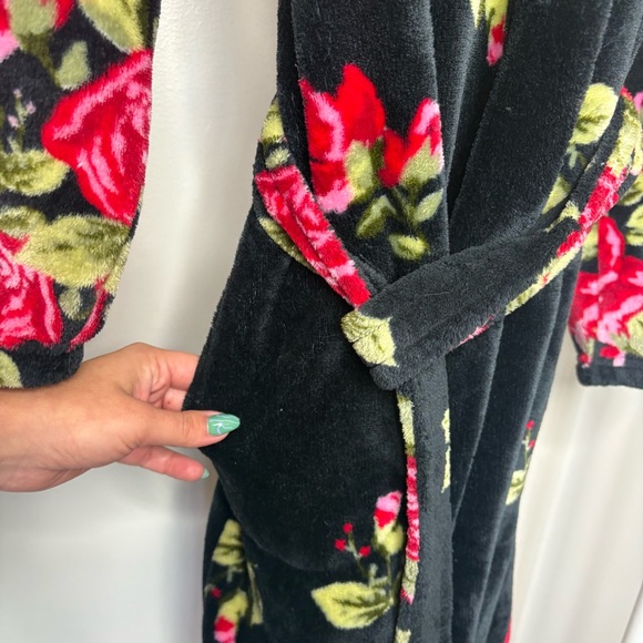 Vintage Noire Jasmine Rose Plush Floral Black Women's Robe M - Picture 4 of 7